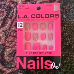 L.A. Colors Press on Nails